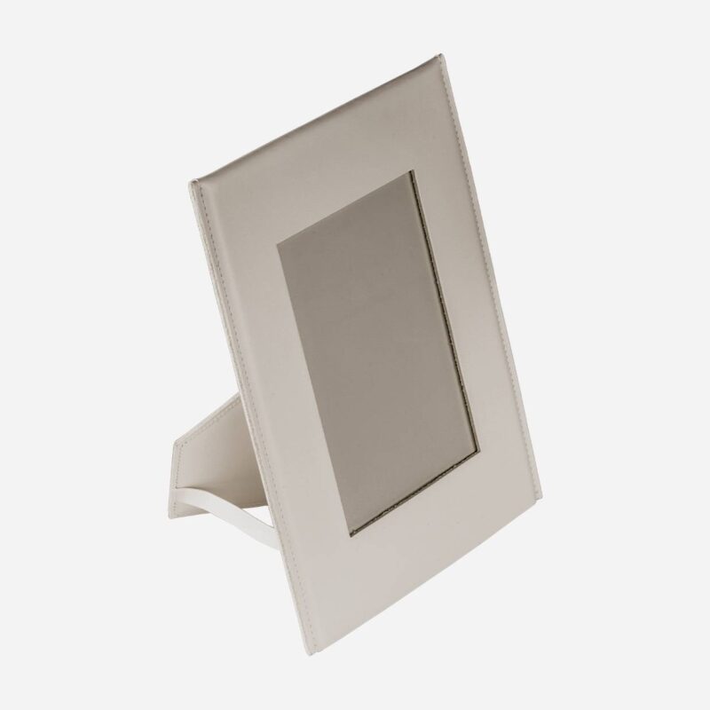 SIMPLE PICTURE FRAME