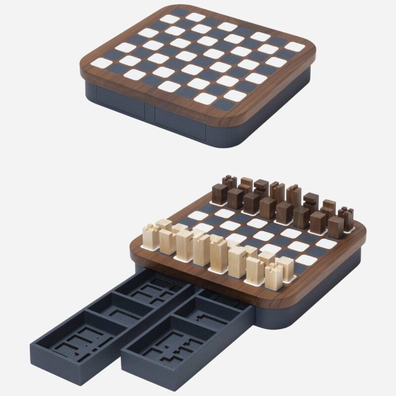 DELOS WOOD CHESS SET